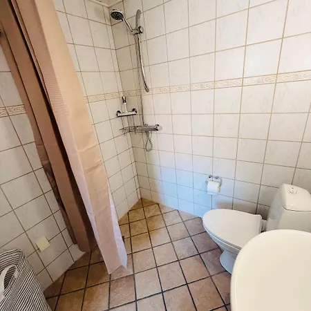 Dejlig Hus I Hjertet Af Med Egen Terrasse Og Alt Du Behover Som Handklaeder Og Sengelinned Villa